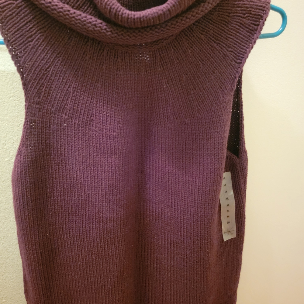 Sleeveless Turtleneck Sweater Vest in Black Cherry